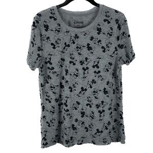 Disney Shirt Mickey & Minnie Kissing Graphic Short Sleeve Pullover Crewneck Top